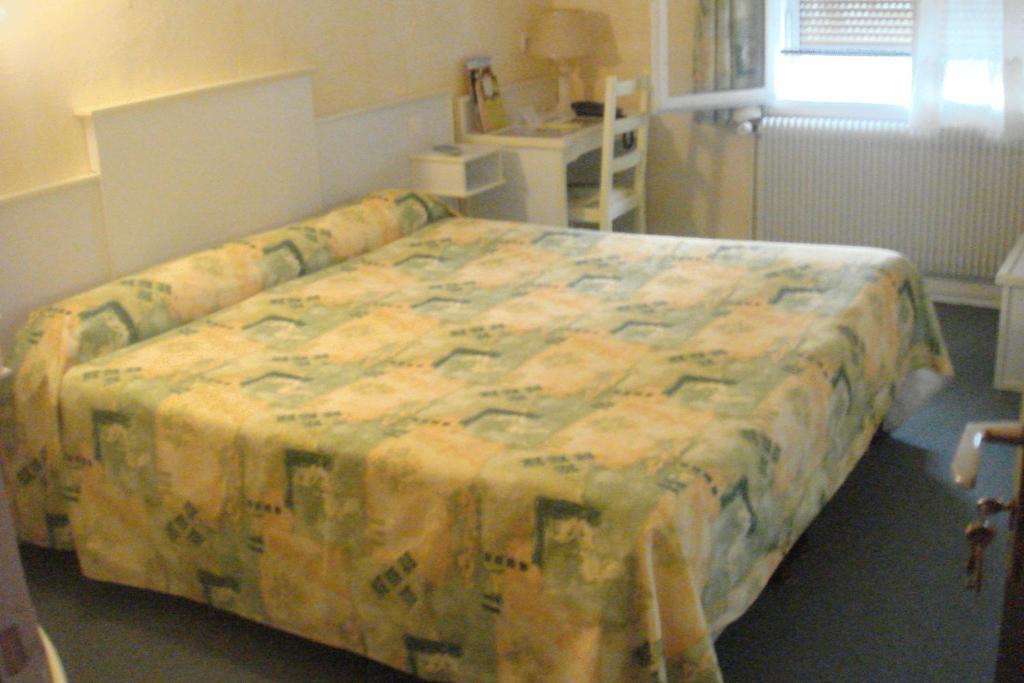Hôtel La Poste à Vitry-le-François Extérieur photo