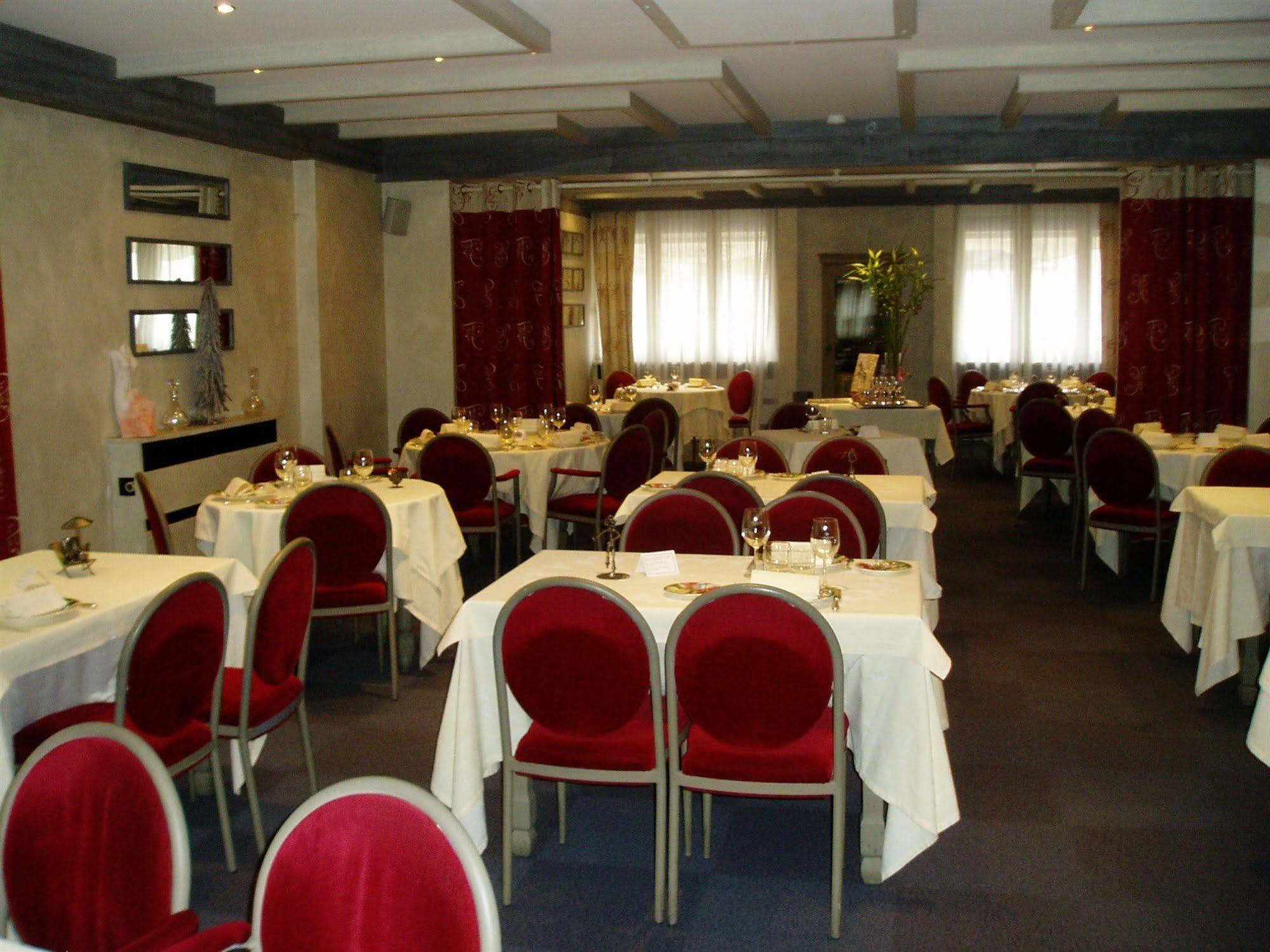 Hôtel La Poste à Vitry-le-François Extérieur photo